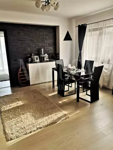 De vanzare apartament, 3 camere in Floresti