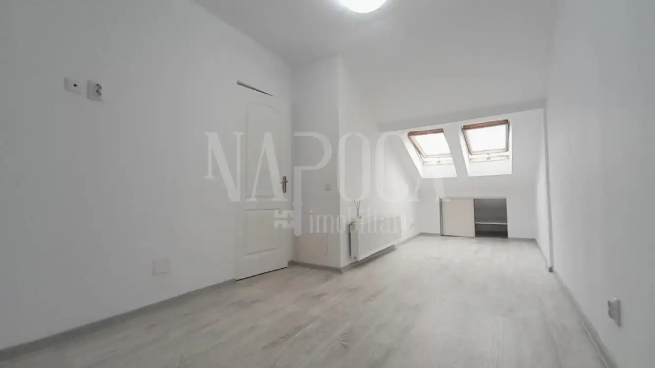 De vanzare apartament, 4 camere in Manastur