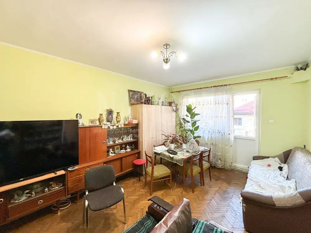 De vanzare apartament, 3 camere in Grigorescu