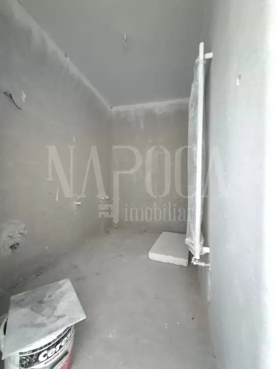 Vanzare apartament, 3 camere in Intre Lacuri