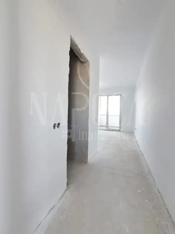 Vanzare apartament, 3 camere in Intre Lacuri