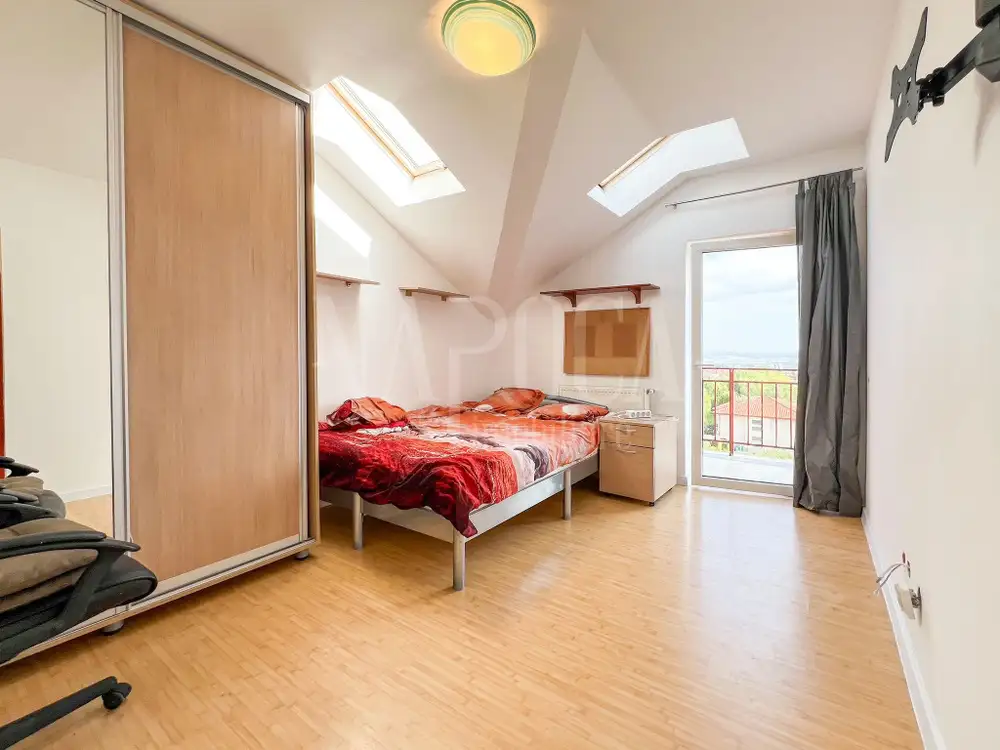 Vanzare apartament, 3 camere in Buna Ziua