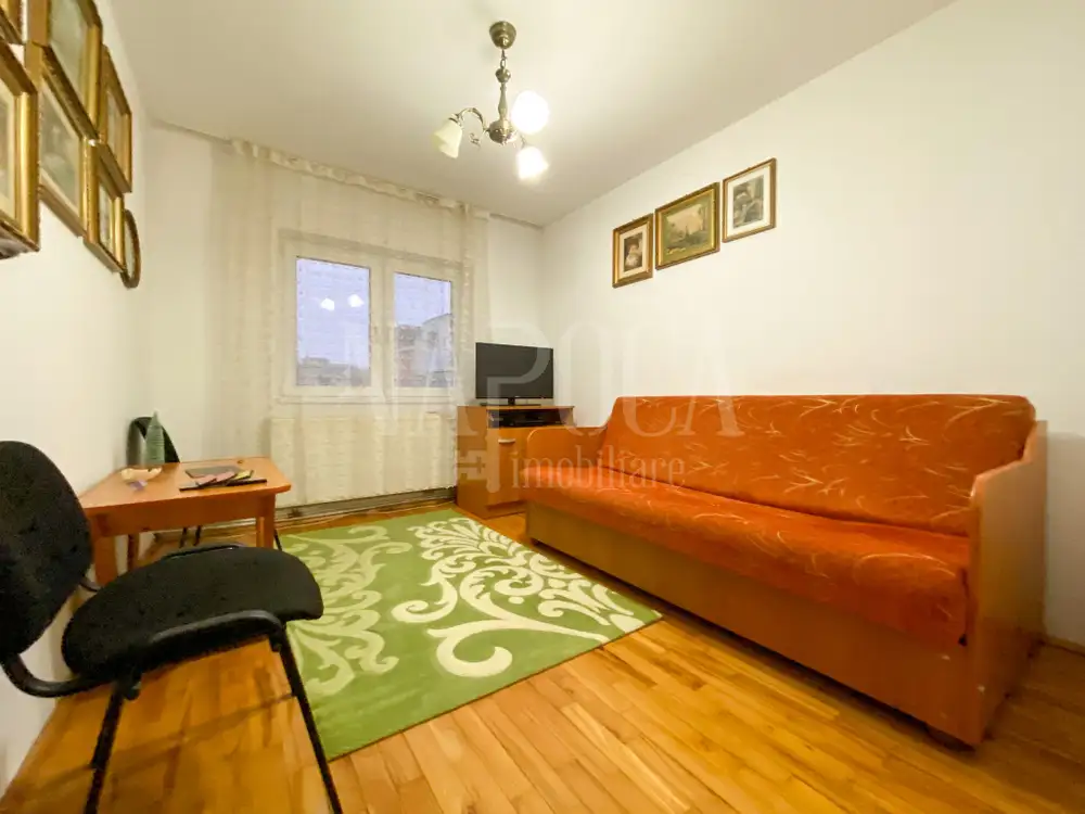 Vanzare apartament, 4 camere in Marasti