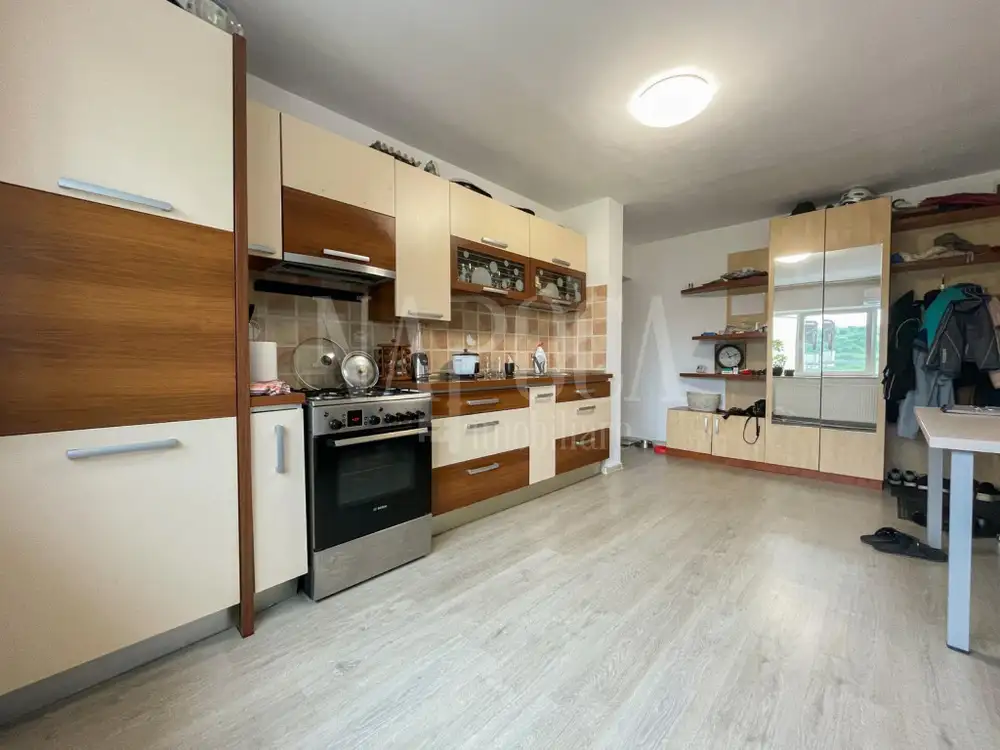 Se vinde apartament, 2 camere in Baciu