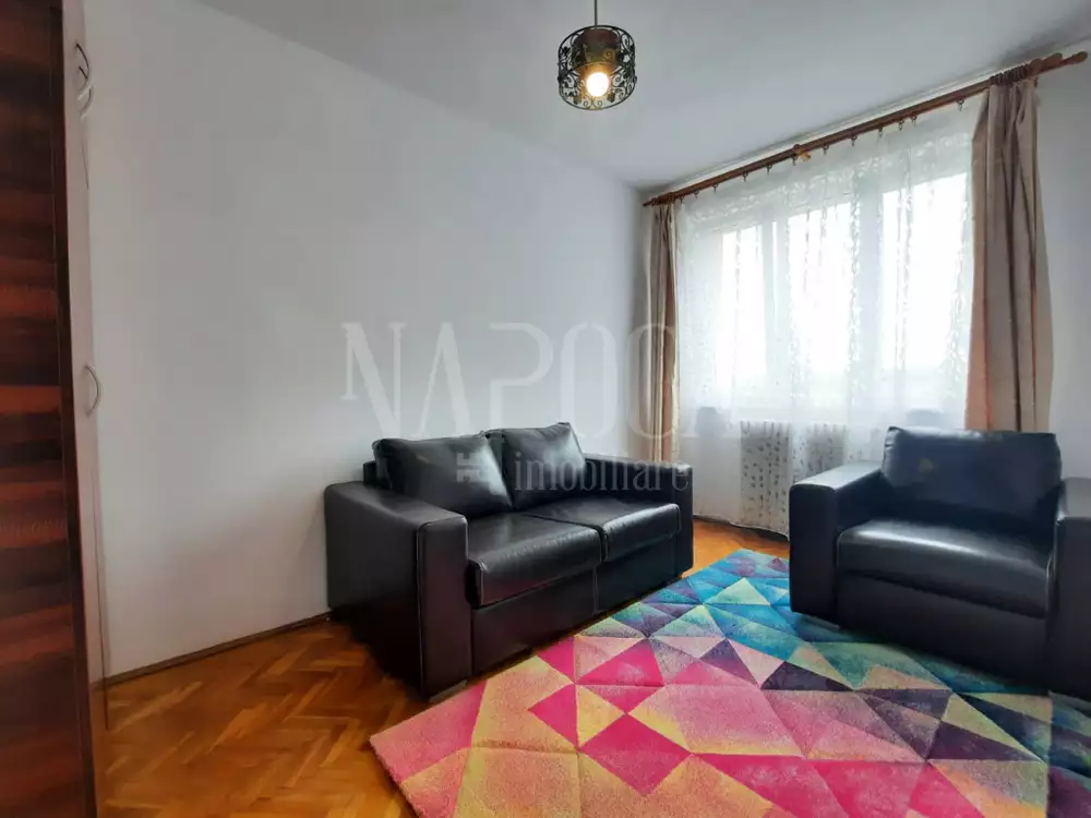 De vanzare apartament, 3 camere in Gruia