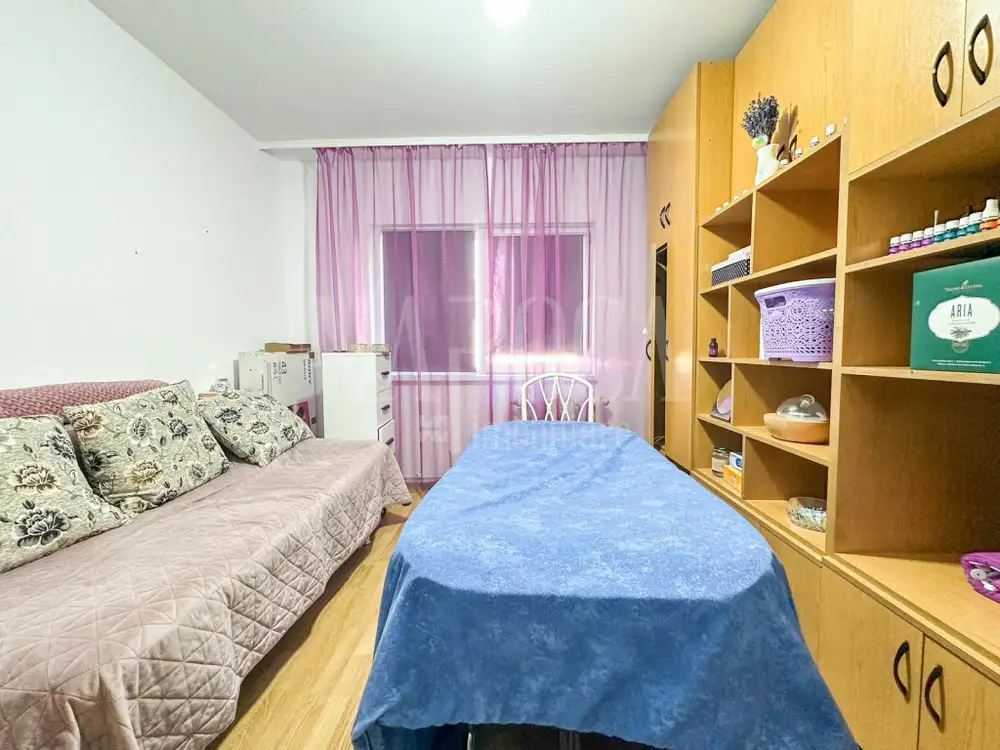 Vanzare apartament, 4 camere in Marasti