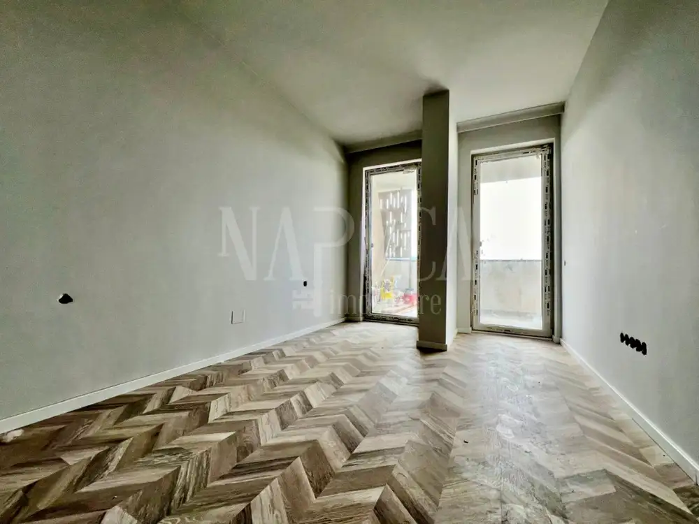 De vanzare apartament, 3 camere in Intre Lacuri