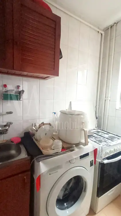 De vanzare apartament, o camera in Marasti