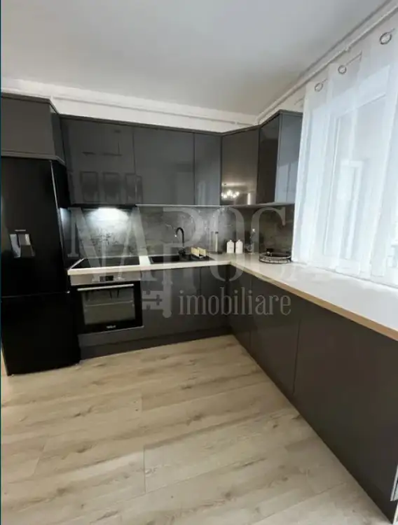 Vanzare apartament, 3 camere in Floresti