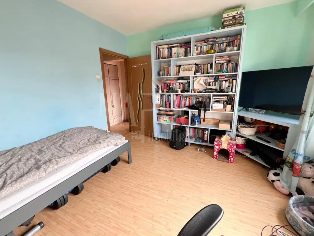 Se vinde apartament, 3 camere in Marasti