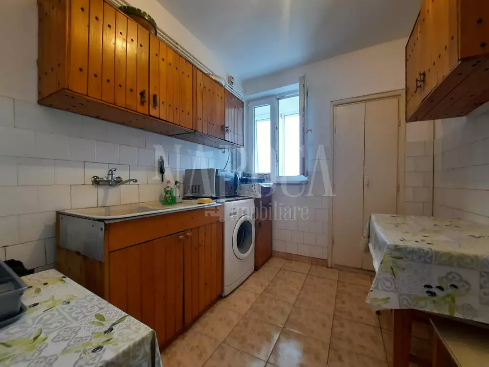 De vanzare apartament, 3 camere in Gruia