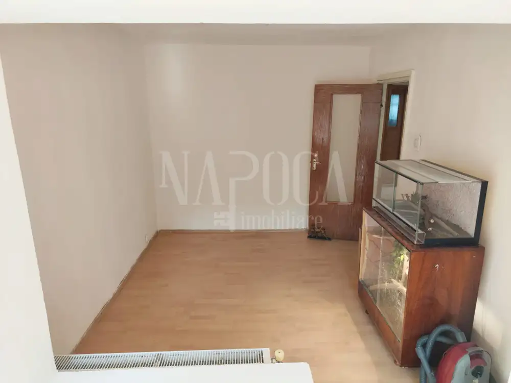 Vanzare apartament, 3 camere in Intre Lacuri