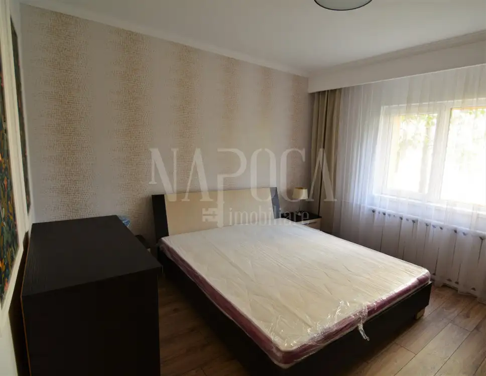 De vanzare apartament, 3 camere in Plopilor