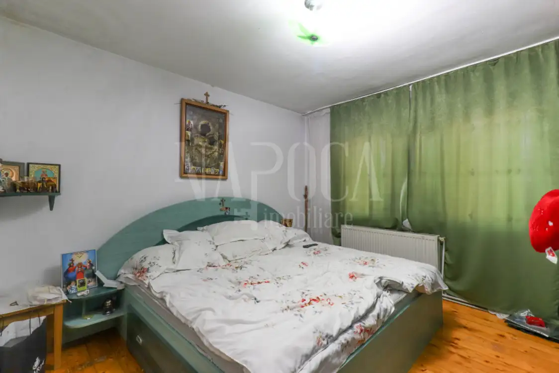 Vanzare apartament, 3 camere in Intre Lacuri