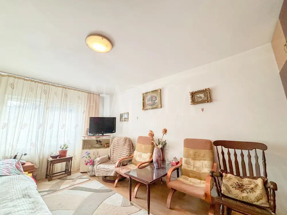 Se vinde apartament, o camera in Manastur