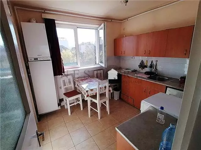 Apartament cu 3 camere|decomandate|garaj|boxa|Andrei Muresanu vechi