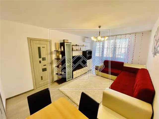 Apartament de vanzare in Sibiu - 2 camere, balcon si pivnita - Rahova