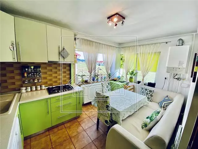 Apartament de vanzare in Sibiu - 3 camere - 2 balcoane - Selimbar