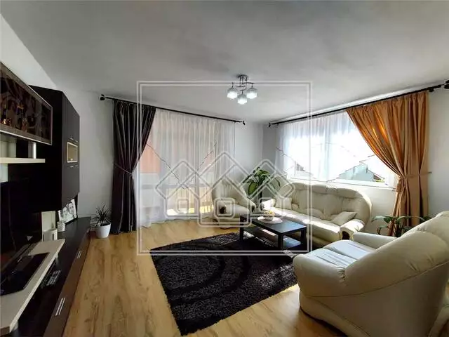 Apartament de vanzare in Sibiu - in vila cu curte privata - etaj 1/2