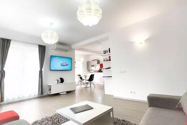 Vanzare | Apartament in Vila | 3 camere | Parcare si Gradina | Ultrafinisat!