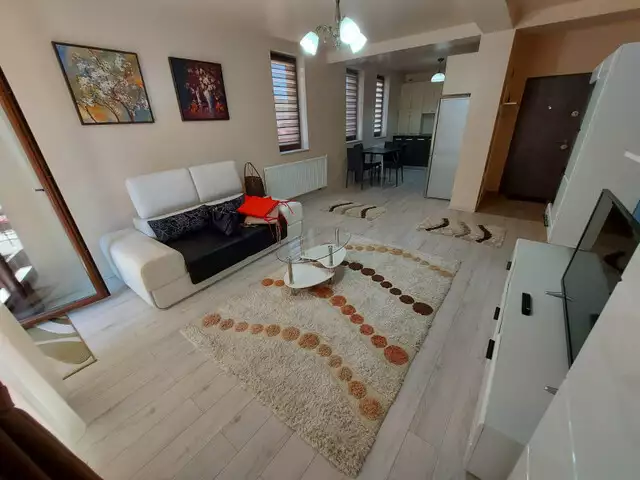 Apartament 4 camere, living, terasa 40 mp, zona Calea Turzii