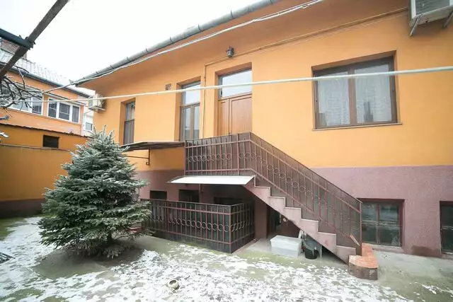 Apartament la curte, strada Mihai Eminescu