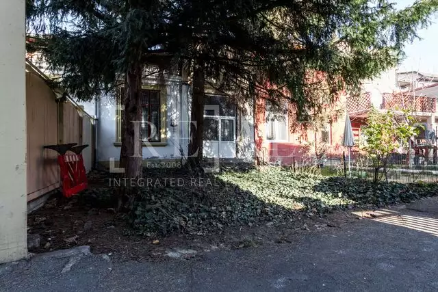 Vanzare apartament in curte comuna  | Aurel Vlaicu, Polona