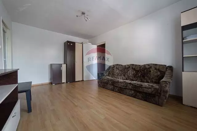 Apartament cu 2 camere de închiriat în zona Confectii