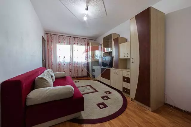Apartament cu 1 camere de vânzare în zona Micalaca