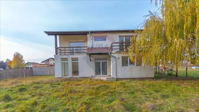 Casa individuala cu teren 970mp, str Tudor Vladimirescu, Cristian