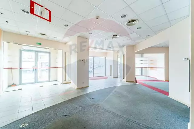 Spațiu comercial ultracentral,zona Intim