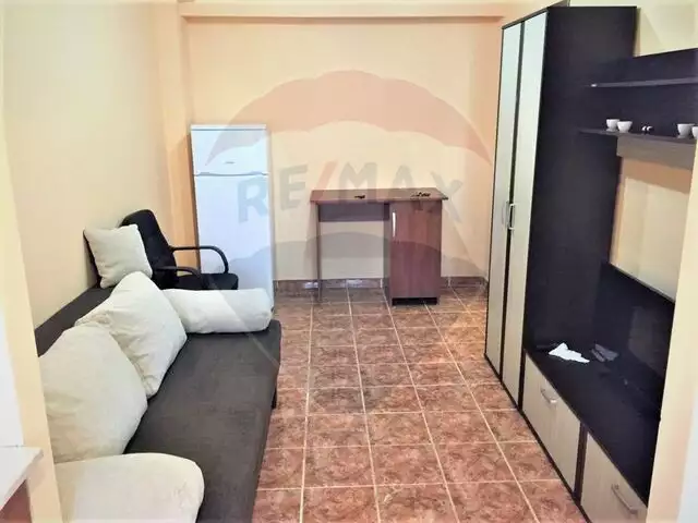 Apartament cu 2 camere de închiriat în zona Confectii