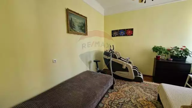 Apartament cu 4 camere de vanzare in zona Gara de Nord/ Plevnei