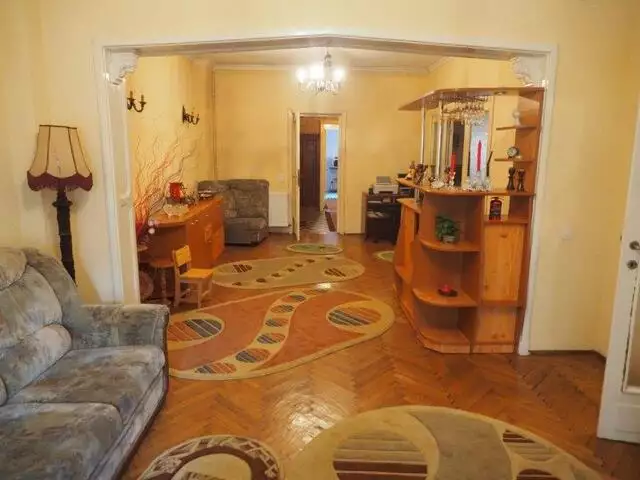 Vanzare apartament, 4 camere, in Sector 2, zona Eminescu