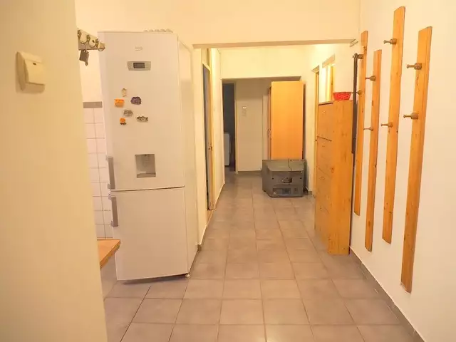 De vanzare apartament, 3 camere, in Sector 4, zona Tineretului