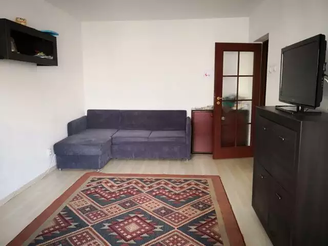 Se vinde apartament, 3 camere, in Sector 4, zona Tineretului