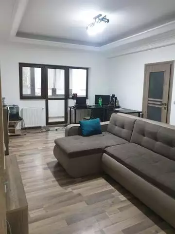 Vanzare apartament, 3 camere, in Sector 4, zona Unirii (S4)