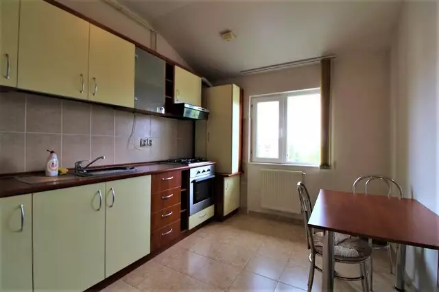 Vanzare apartament, 4 camere, in Nord, zona Otopeni