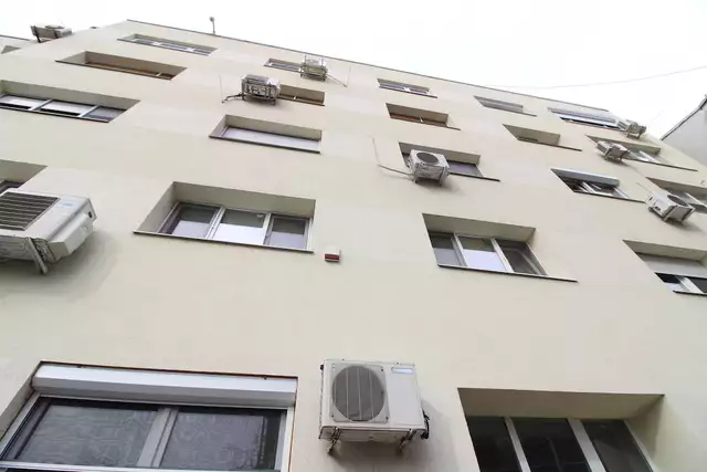 De vanzare apartament, 4 camere, in Sector 2, zona Dacia