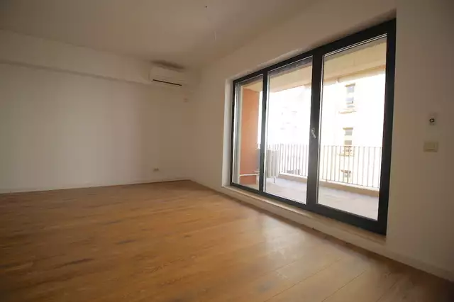 Se vinde apartament, 4 camere, in Sector 1, zona Piata Victoriei