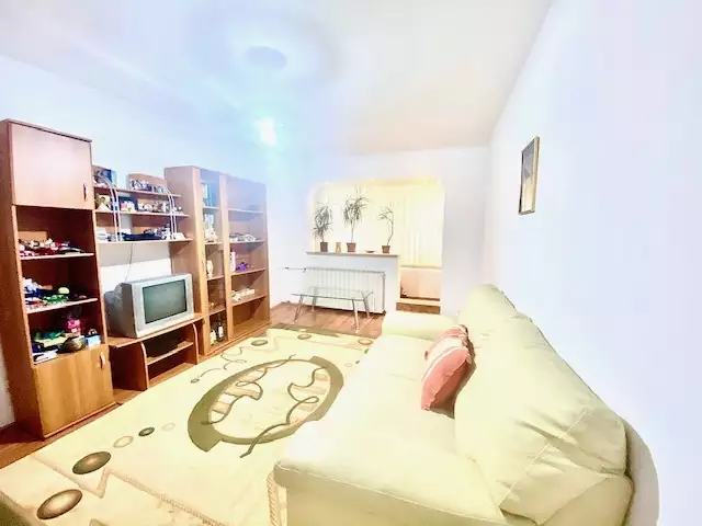 Vanzare apartament, 3 camere, in Sector 4, zona Tineretului