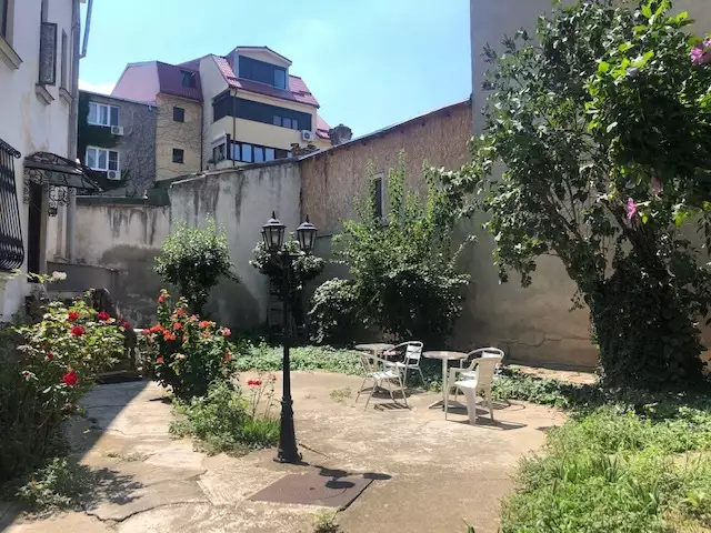 Se vinde casa, 9 camere, in Sector 2, zona Armeneasca