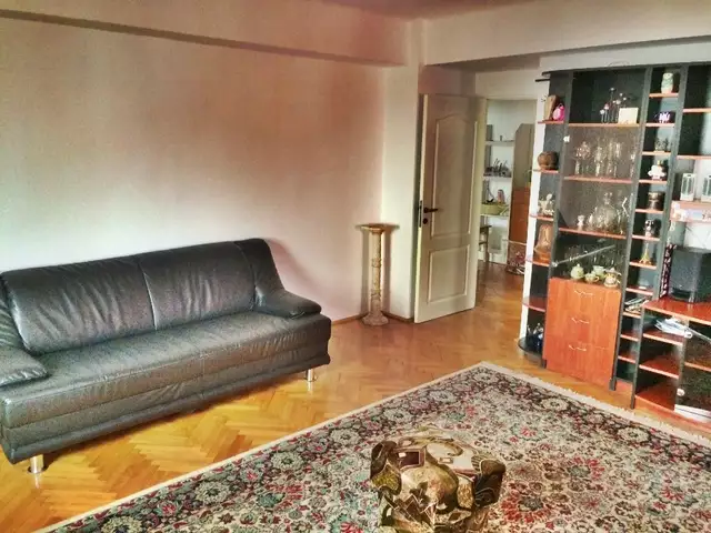 Se vinde apartament, 4 camere, in Cluj-Napoca, zona Zorilor