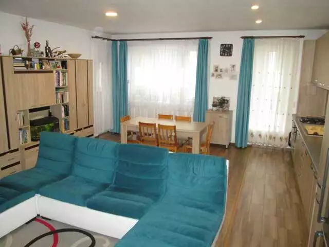 De vanzare apartament, 3 camere, in Cluj-Napoca, zona Floresti