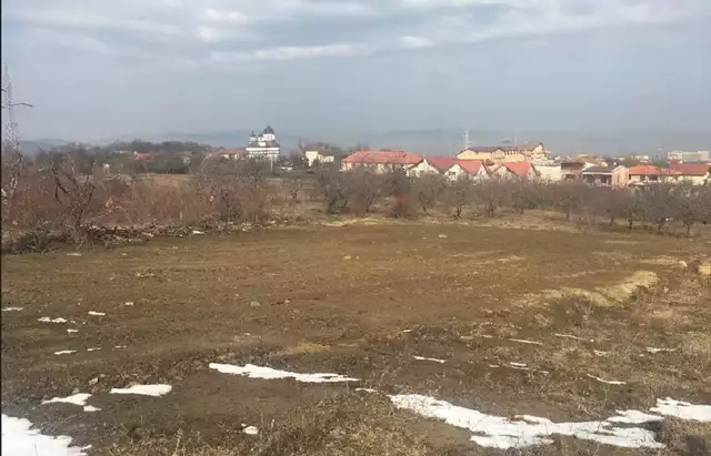 Se vinde teren, 1450 m<sup>2</sup>, in Cluj-Napoca, zona Faget