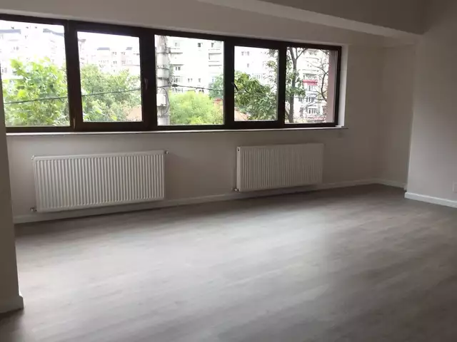 Se vinde apartament, 3 camere, in Sector 1, zona Piata Victoriei