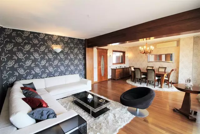 Se vinde apartament, 4 camere, in Sector 2, zona Armeneasca