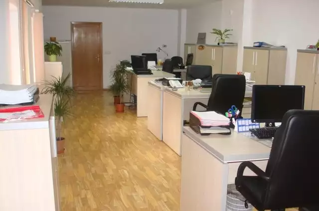 De vanzare apartament, 4 camere, in Sector 2, zona Dacia