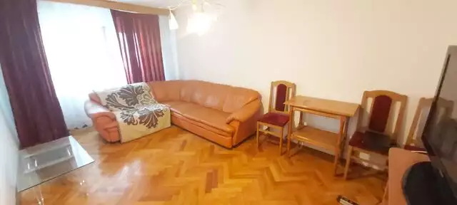 Apartament cu trei camere in zona Aradului etajul unu