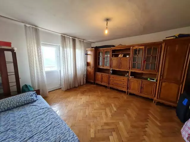 Apartament 3 camere zona Bucovina